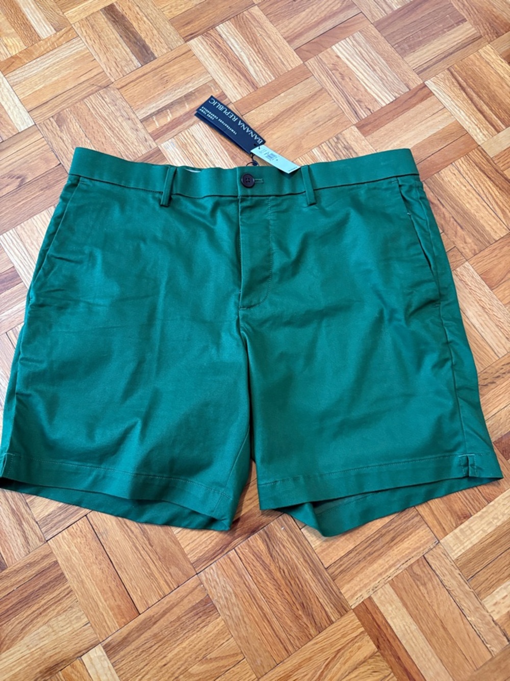 Banana Republic Emerald Green Flat-Front Men's Shorts